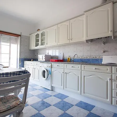 Filipe House, Lagos Apartment *