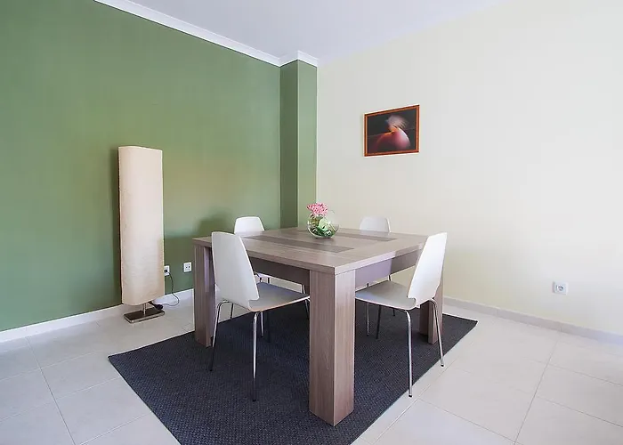 Filipe House, アパート