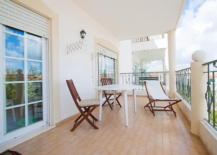 Filipe House, *