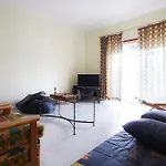 Filipe House, Lagos Apartment Apartment *